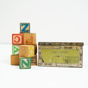 Vintage Alles & Fisher’s Tin Box w/ Wooden Alphabet Blocks Lot